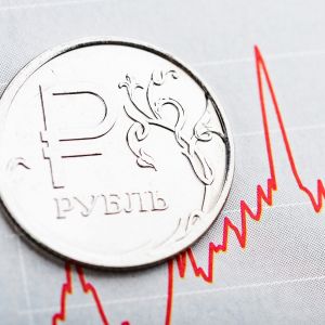 Александр Шохин: Бизнес просит власти снизить волатильность курса рубля